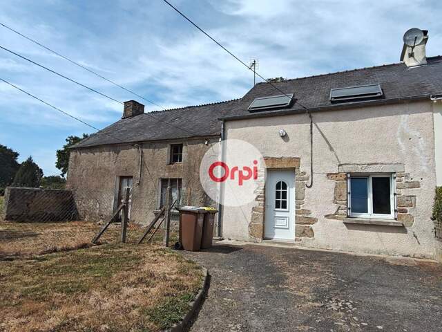 À Vendre : Ensemble de deux maisons à fort potentiel à Béganne, 1 ha de terrain — photo du bien
