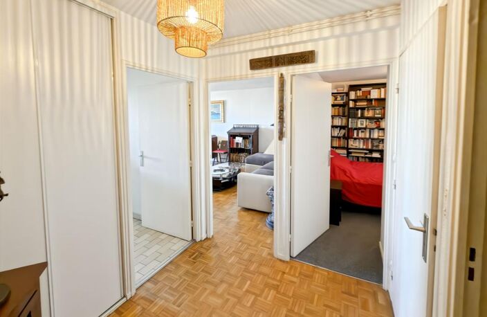 T2 lumineux avec balcon et cave — photo 4