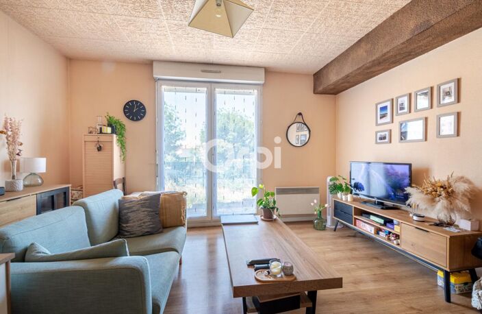À VENDRE – INVESTISSEMENT LOCATIF – T1 BIS 39 M² – TERRASSE – GARAGE – SECTEUR ROUSSILLON — photo 2