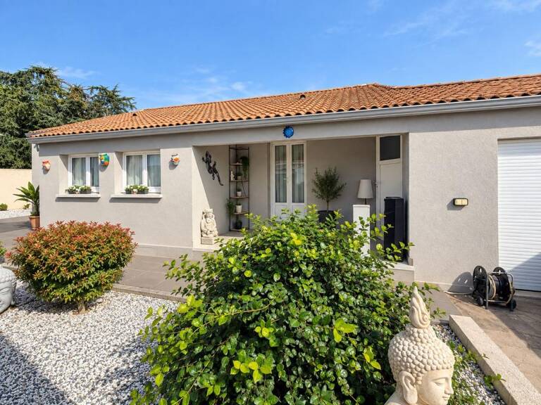 Saint Gilles - maison plain pied - 3 chambres -piscine -420m² de terrain — photo 1