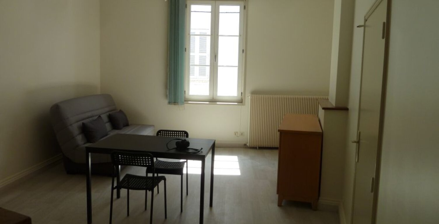 SAINT AIGNAN - STUDIO MEUBLÉ — photo 1
