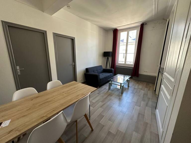 Appartement À Louer — photo 1
