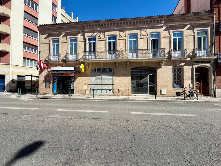 TOULOUSE - Jeanne d'Arc/Matabiau  -Local commercial avec réserve — photo 1