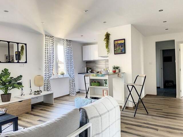 PONTARLIER ? BEL APPARTEMENT 4 PIÈCES DE 81m2 — photo du bien