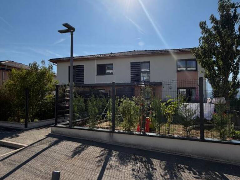 EXCLUSIVITE Appartement T2 Duplex avec terrasse et jardin, garage et place de parking privative — photo 1