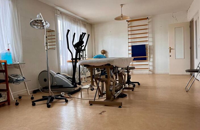 T4 DANS RESIDENCE SECURISEE , PARKING NUMEROTE, CAVE ET GRENIER — photo 2