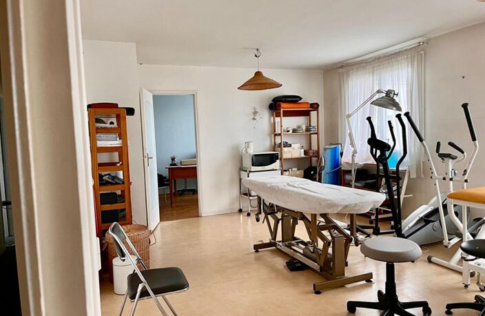 T4 DANS RESIDENCE SECURISEE , PARKING NUMEROTE, CAVE ET GRENIER — photo 3