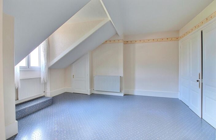 Saint Etienne 42100 secteur Cours Fauriel Appartement  T2 de 70m² habitables 1 chambre  GARAGE 2 GRENIERS 2 CAVES — photo 3
