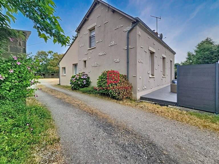 Maison d'habitation avec box et paddock — photo 1