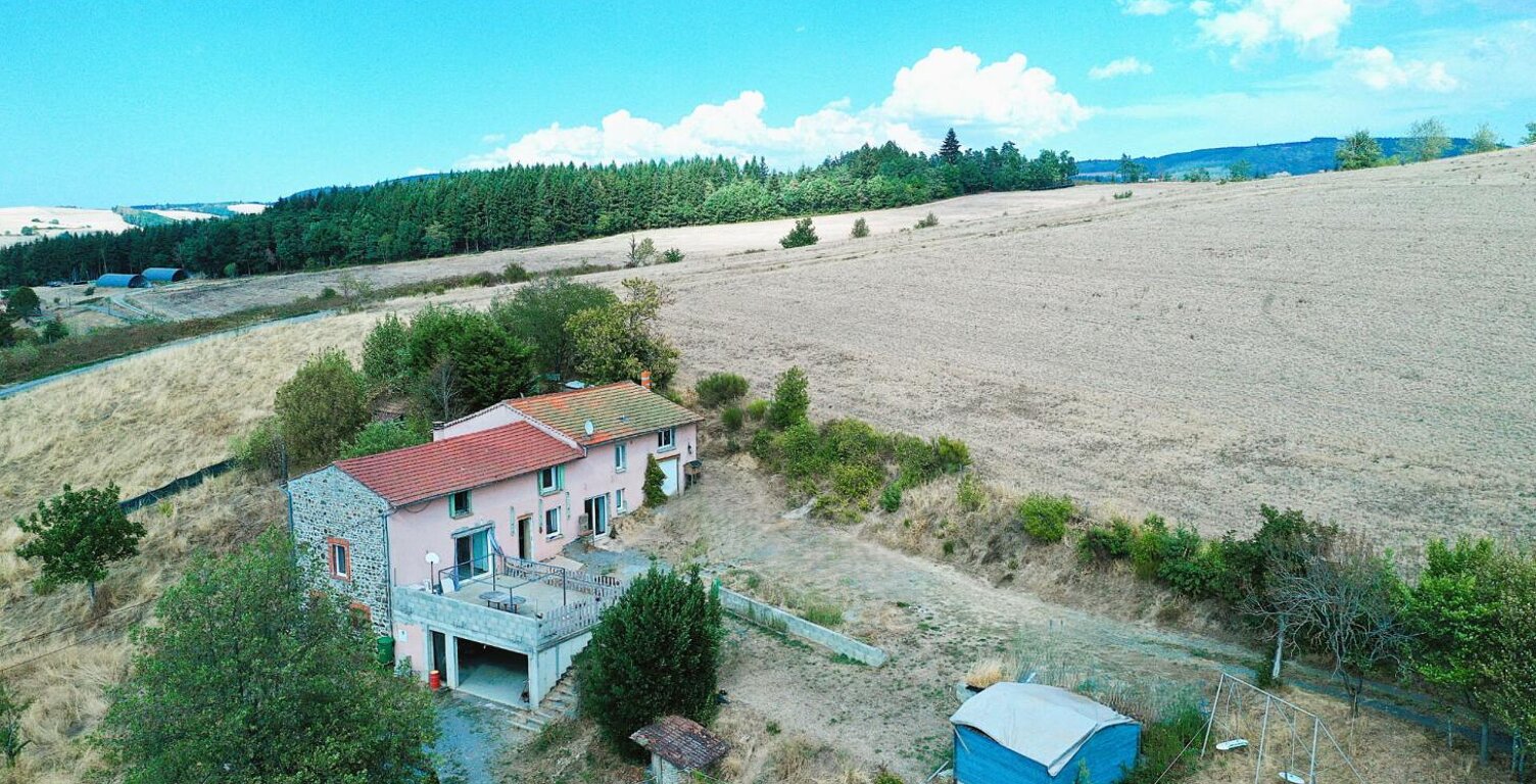 Corps de ferme de 183 m² et grand terrain de 5 631 m² - Proche Lyon — photo 1