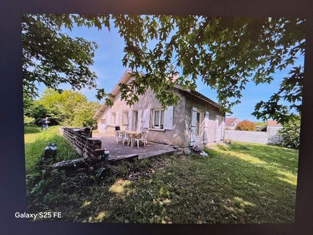 Maison Montussan 3 pièce(s) 79 m2 sur terrain 1268 M² piscinable — photo du bien