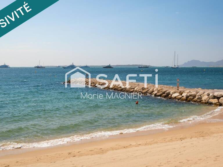 Opportunité rare à Juan-les-Pins  Plages à pied ! Appartement T1 de 28 m² Carrez avec beau balcon de 10 m² et stationnement privatif. À réinventer à votre goût dans une résidence sécurisée, proche mer, commerces et Casino. — photo 1