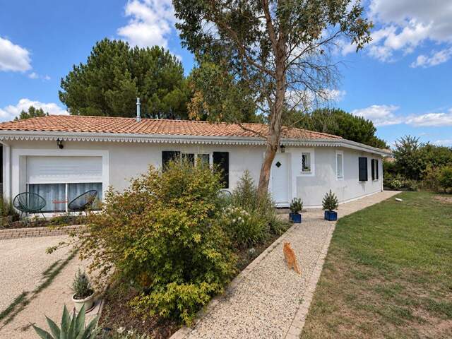 Maison Salles hyper centre 5 chambres 127m² + piscine sur 1600m² de terrain — photo du bien