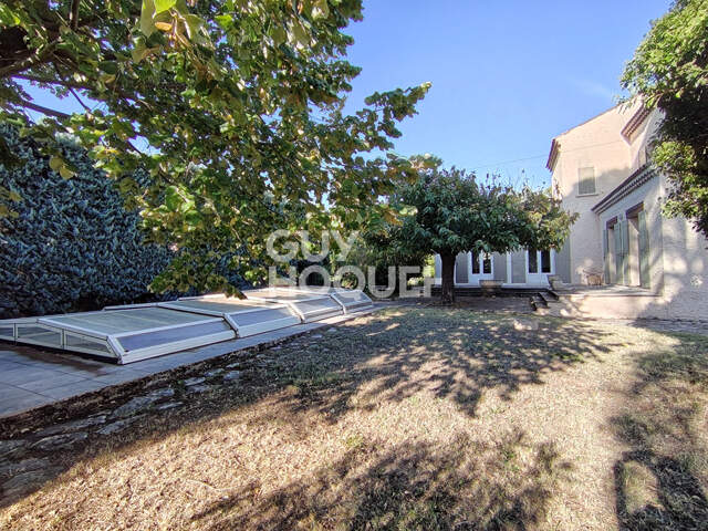 Maison Carpentras 7 pièce(s) de 183 m² - 5 chambres - Jardin - Piscine - Garage / Carport - Forage — photo du bien