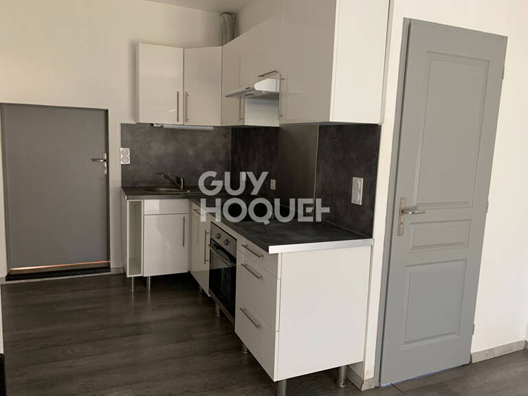 Appartement T2 à louer au centre-ville d'Aubenas - Réf 6142-1409 — photo 1