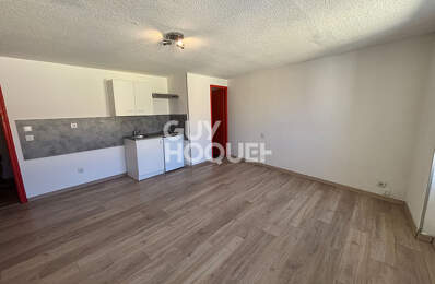 Appartement T1 à louer au dernier étage à Aubenas - Centre Ville — photo du bien