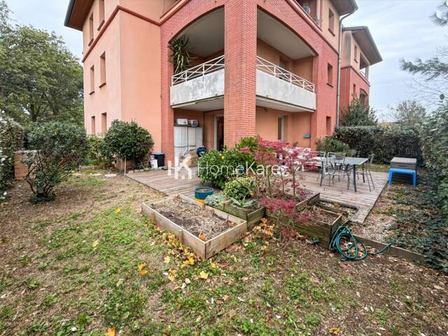 Superbe Appartement avec Grand Jardin en Ville — photo du bien