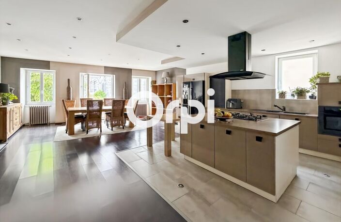 Appartement 165 m², centre du village avec double terrasse et vue dégagée ! — photo 2