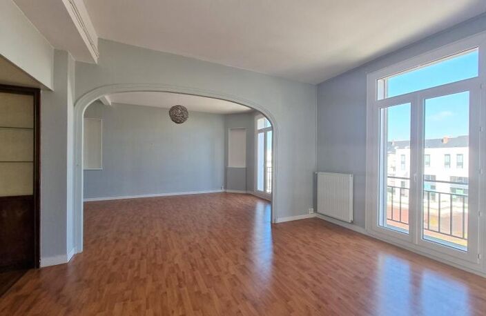 Location appartement 4 pièces 136 m² à Tours (37000) — photo 2