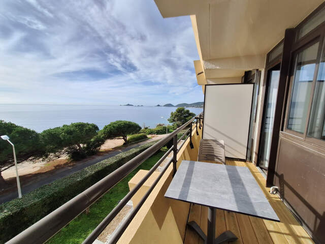 STUDIO 24 M2  VUE MER ROUTE DES  SANGUINAIRES — photo du bien