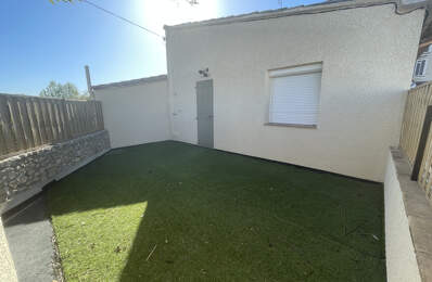 A louer Codognan Appartement d'environ 59 m2 avec terrasse d — photo du bien