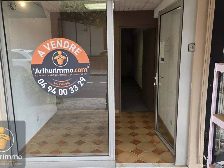 Local commercial 20,7 m² au Lavandou centre — photo 1