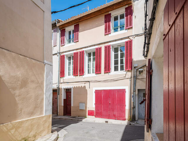 AUBAGNE CENTRE-VILLE   Charmante maison de ville avec terras — photo du bien