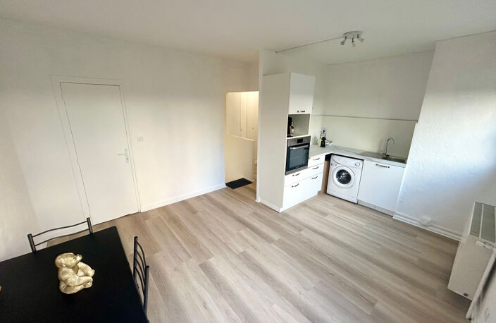 LYON 4 QUARTIER HENON VENTE APPARTEMENT TYPE 3 DUPLEX ATYPIQ — photo 2