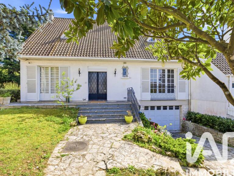 Vente Maison/villa 8 pièces — photo 1