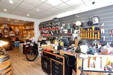 Commerce  990000 €