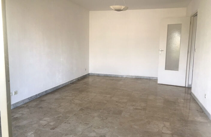 SPACIEUX STUDIO EN DERNIER ETAGE — photo 2