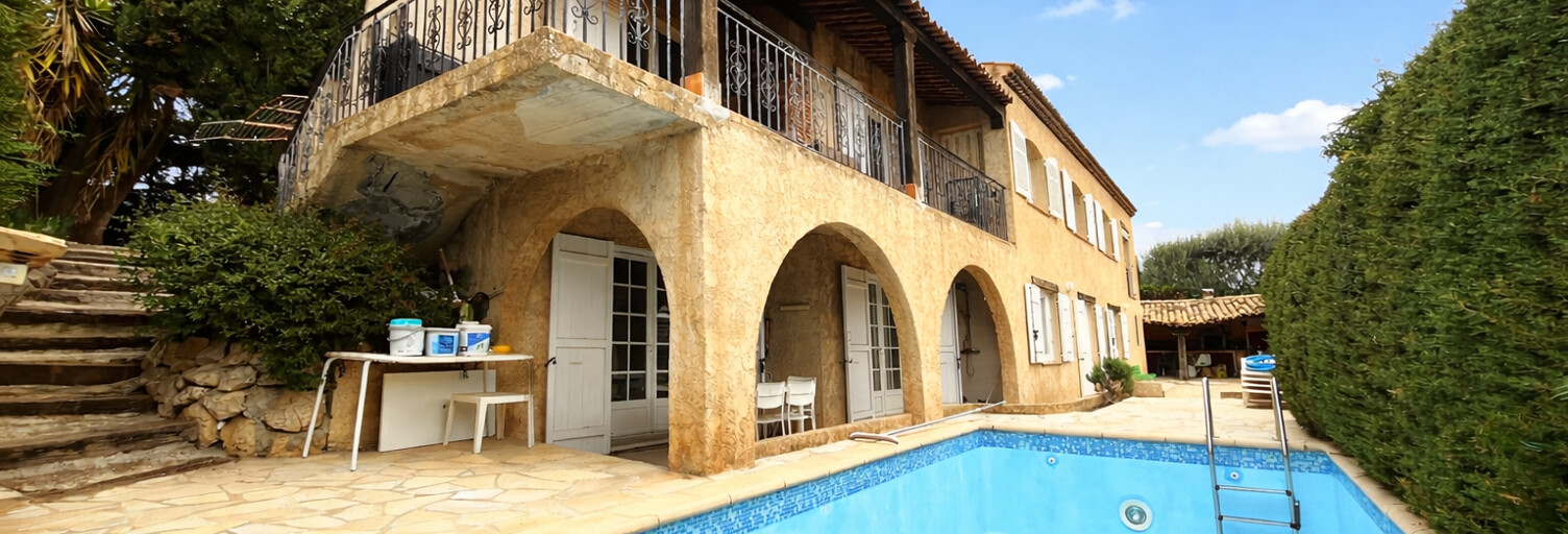 Maison 6 Pièces 214 m² à vendre à Saint-Laurent-du-Var (06700)