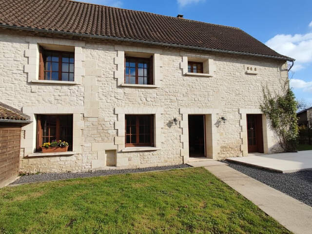 MAISON ANCIENNE AU CENTRE DE NAINTRE — photo du bien