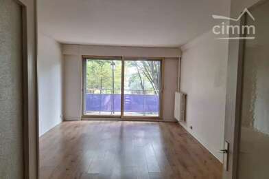 Appartement 1 pièces 888 €