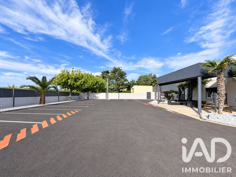 Vente Boutique/Local commercial 300 m&sup2; — photo 1