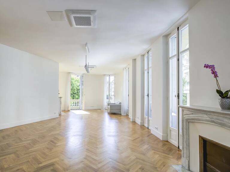 Carré d´or, lumineux, renover T4/5, 133 m² bourgeois — photo 1