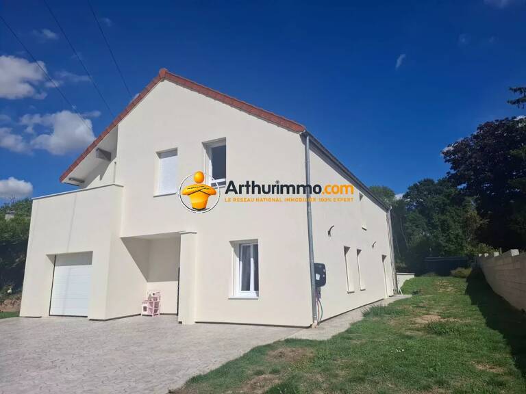 BELLE MAISON FAMILIALE  AVEC GARAGE, PISCINE, TERRAIN DE 1000 M² — photo 1