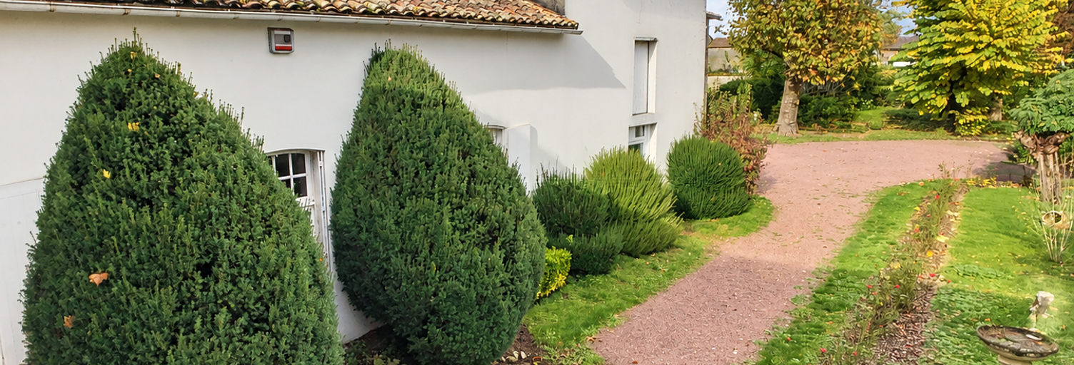 Maison 10 Pièces 259 m² à vendre à Villefagnan (16240)