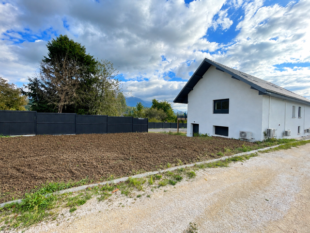 T3 65m2 entièrement rénové avec terrain — photo du bien