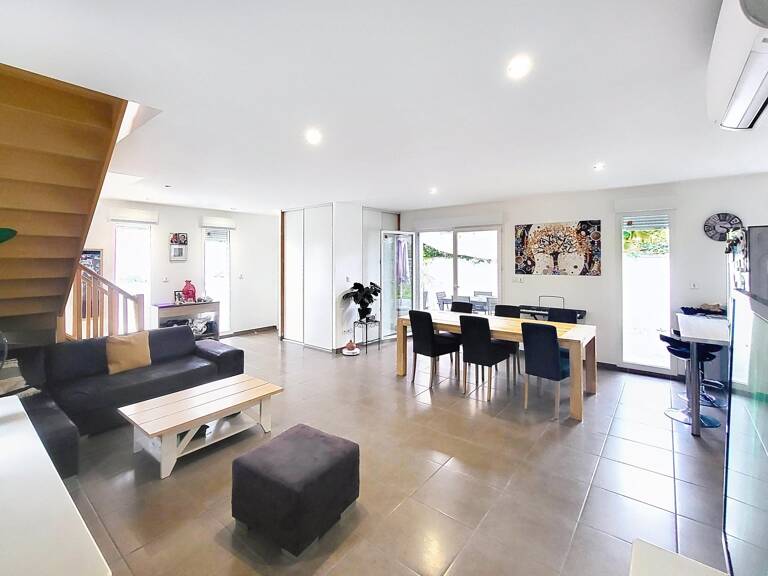 Au cœur de CHAVANOZ - VILLA récente de 120 m² / 1725 m² clos - Garage Serre/jardin — photo 1