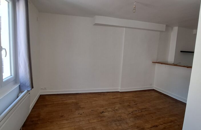 Location Appartement 1 pièce — photo 2