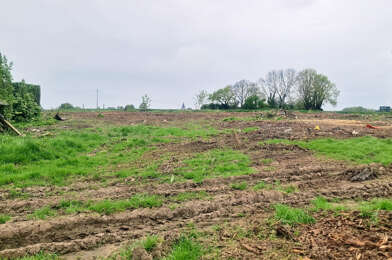 Terrain  73000 €