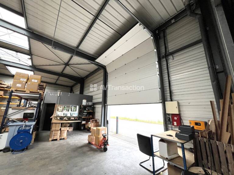A vendre , Evreux ( 27000 ) local d'activité  , 1090 m2 — photo 1