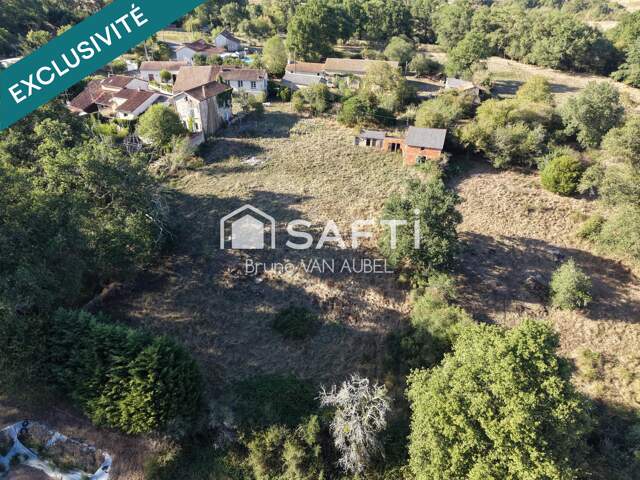 Maison de campagne avec environ 1 hectare de terrain — photo du bien
