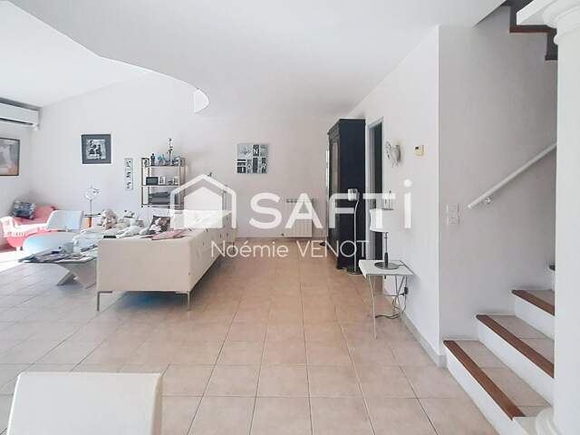 Location meublée Aix-en-Provence Maison T3/4 de 120m² avec piscine — photo du bien