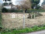 Beau terrain plat, constructible et viabilisé de 986m² — photo 2