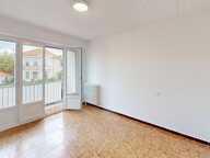Appartement composé de 2 chambres- double séjour- balcon- cave et pkg — photo 4