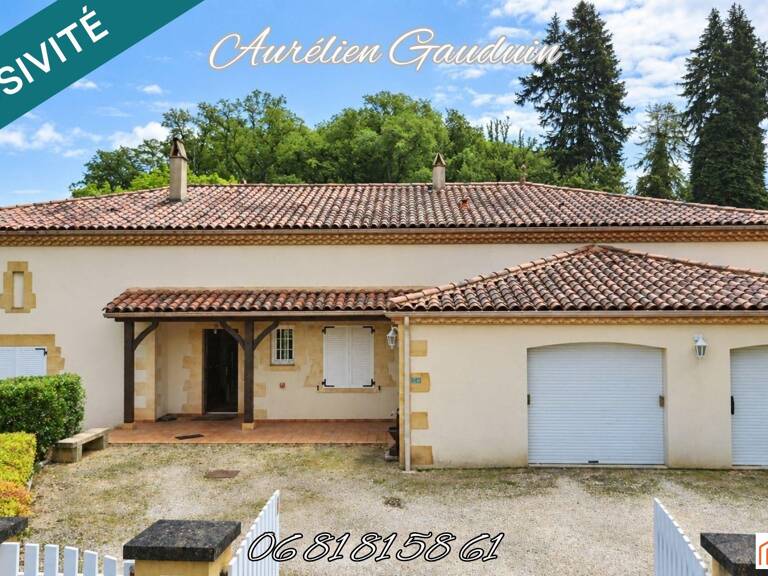 VASTE MAISON FAMILIALE DE PLAIN-PIED AVEC PISCINE ET DOUBLE GARAGE — photo 1