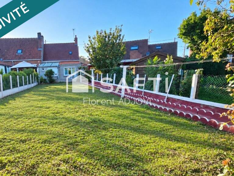 A Arnèke en plein centre une maison pleine de potentiel à façonner selon vos envies! Terrain 385 m² et à seulement 2 minutes de la gare — photo 1