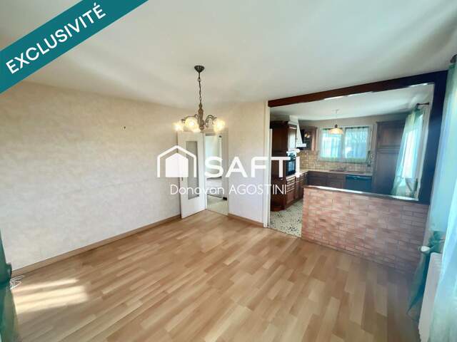 Maison 3 chambres avec sous-sol et 2 garages — photo du bien